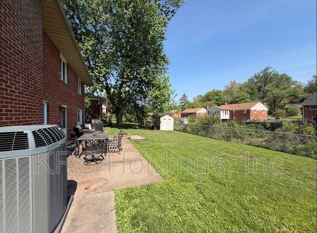 Building Photo - 7110 Murray Ln