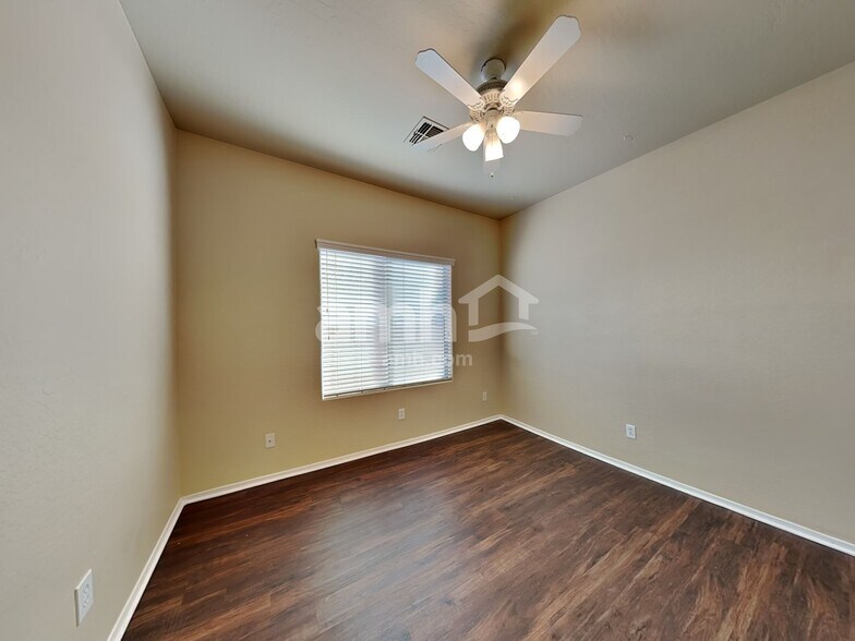 Building Photo - 16282 W Mercer Ln