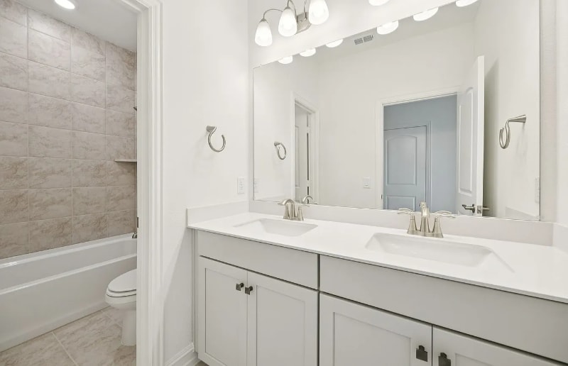 Building Photo - 1436 Holmes St