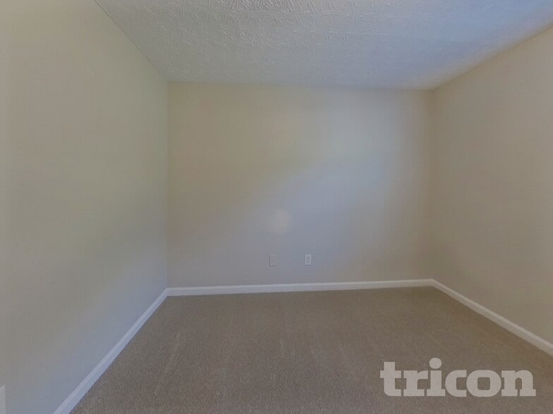 Building Photo - 45 Brighton Dr