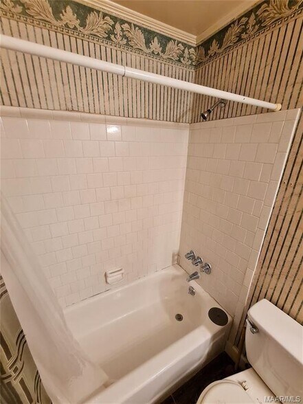 Building Photo - 1625 E Trinity Blvd