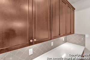 Building Photo - 413 Cowboy Peak