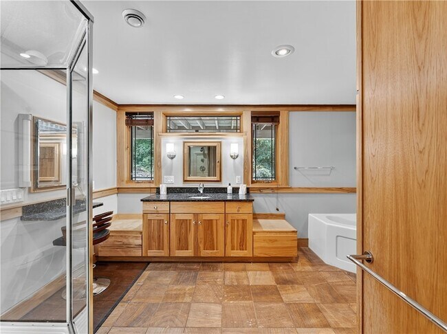 Building Photo - 239 Bulgarmarsh Rd