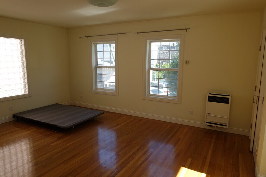 Building Photo - 2343 Dwight Way