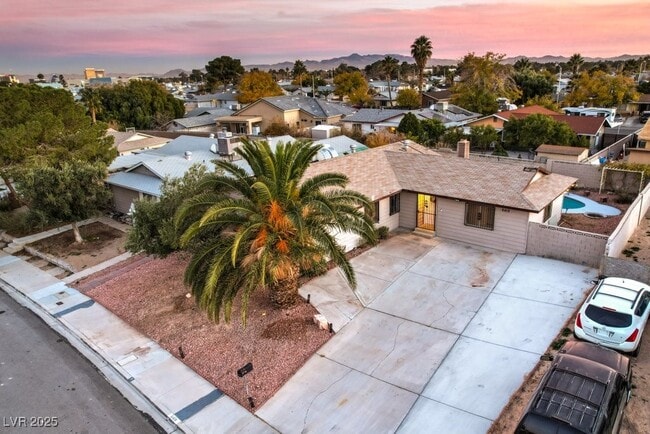 Building Photo - 6419 Gunderson Blvd