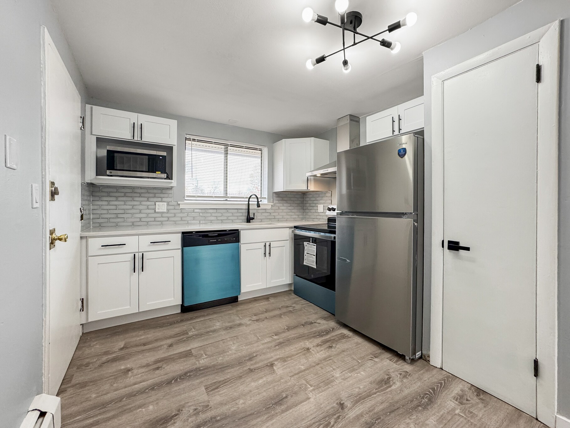 Building Photo - 30 Henderson Dr