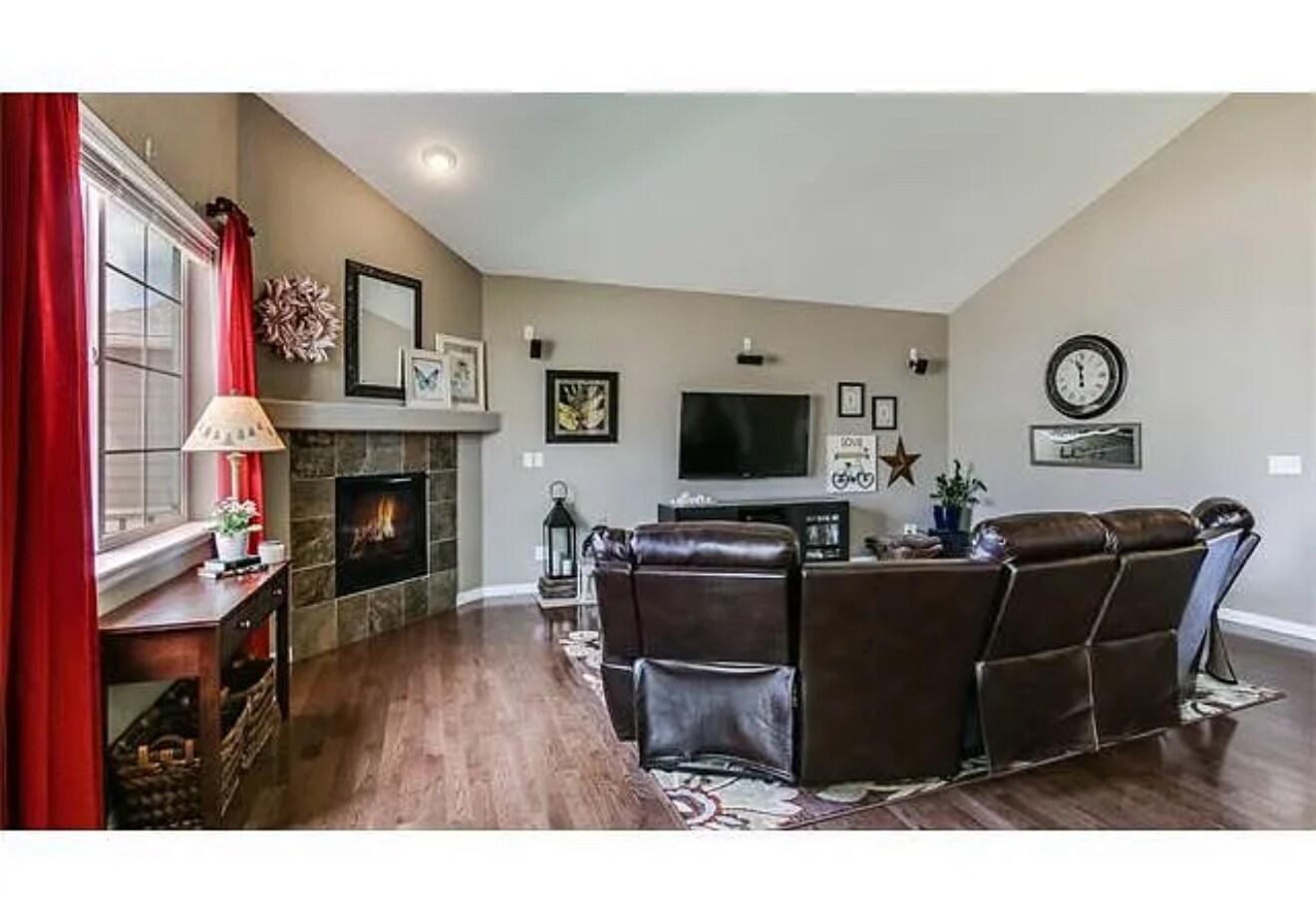 Building Photo - 15437 Coopers Hawk Ct