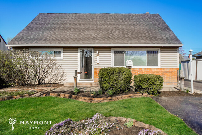 Primary Photo - 647 Savannah Dr