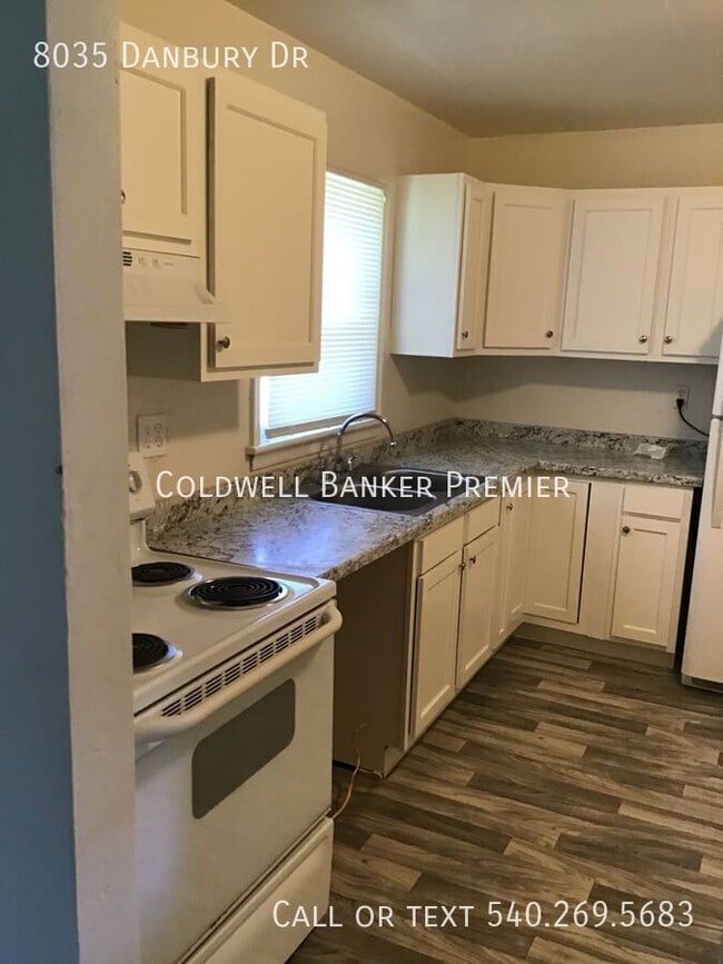 Building Photo - 8035 Danbury Dr