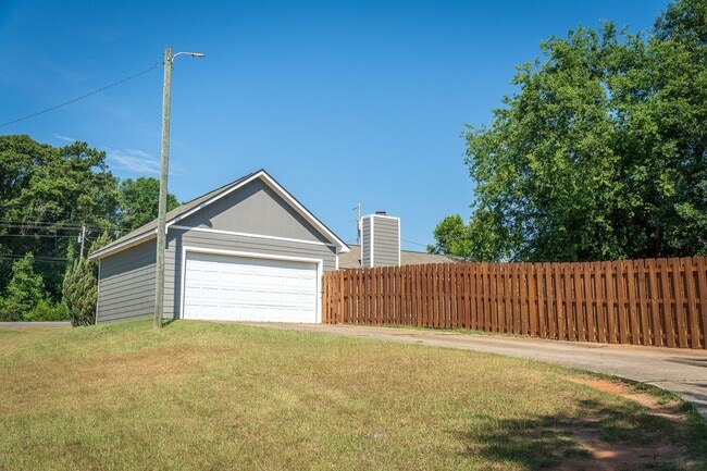 Building Photo - 10900 Co Rd 1