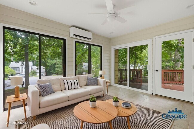 Building Photo - Swanky Brandermill Contemporary Home available NOW