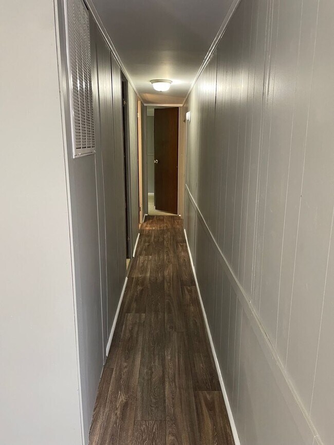Building Photo - 3 BDRM 1/5 BA SINGLEWIDE MOBILE HOME IN PARK,INSIDE PETS OK WITH $25 EXTRA PER MONTH & $250 NON-R...