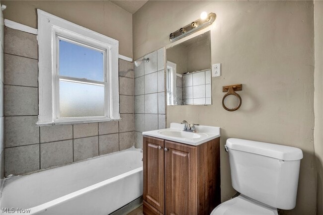 Building Photo - 3438 E 140th St