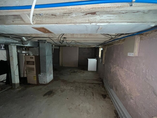 Building Photo - 802 N 71st St