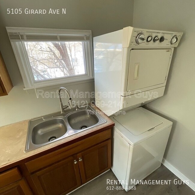 Building Photo - 5105 N Girard Ave