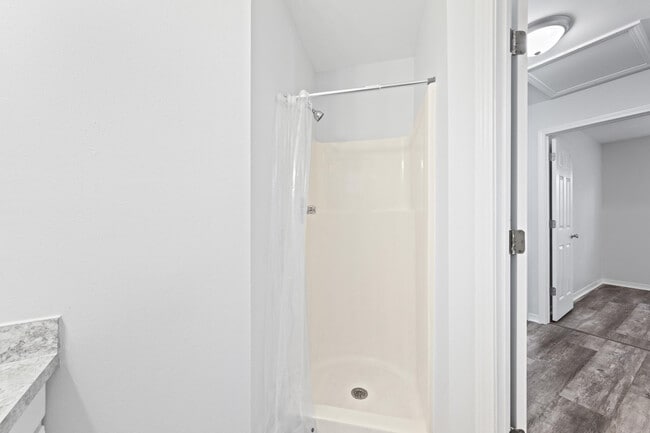 Building Photo - 220 Fir Ave