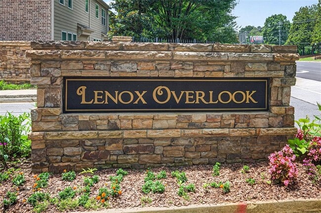 Building Photo - 1572 Lenox Overlook Rd