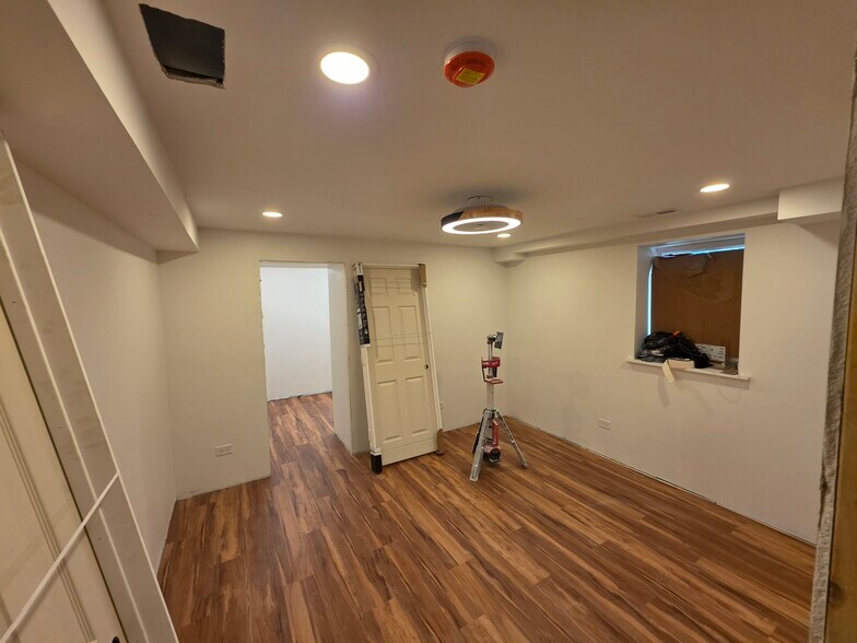 Building Photo - 4700 W 21st St