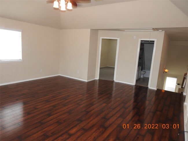 Building Photo - 24227 Silversmith Ln