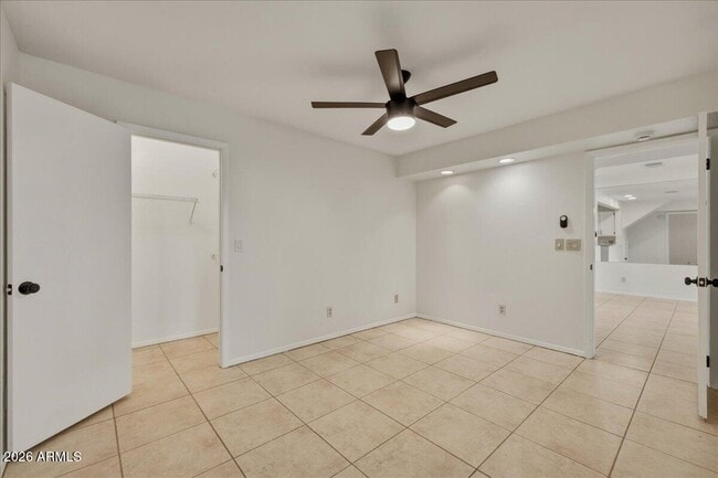 Building Photo - 4901 S Calle Los Cerros Dr