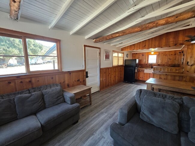 Building Photo - MOVE-IN SPECIAL!! Get 50% off your first m...