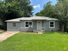 Building Photo - Charming 3 bedroom, 1 bathroom home