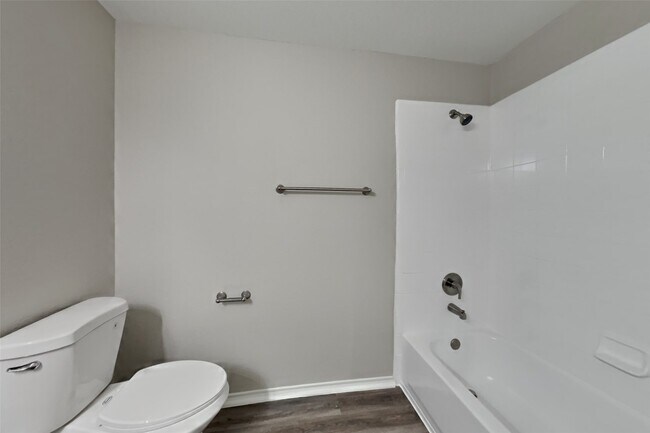 Building Photo - 18230 Temple Hill Ln