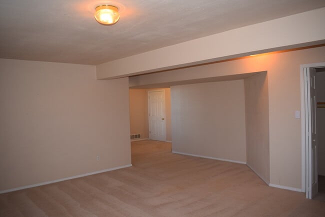 Building Photo - 4 bed / 3 bed Home with Gorgeous View!!!