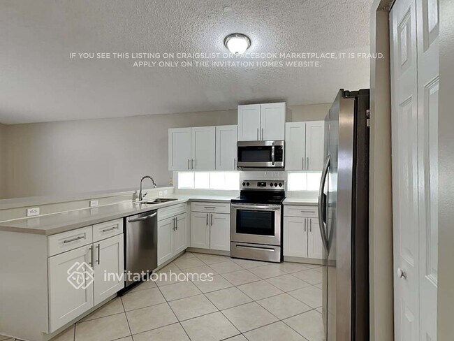 Building Photo - 18216 SW 4th St