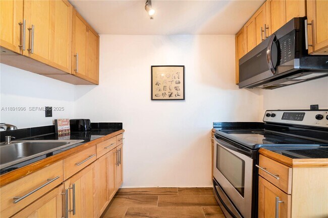 Building Photo - 1502 Jefferson Ave