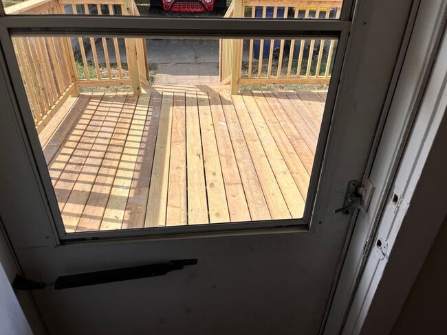 Building Photo - For Rent: Charming Newly Renovated 2-Bedroom Home