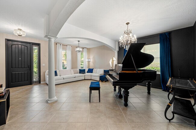 Building Photo - 10652 Ivanhoe Ln