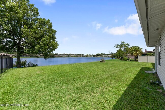 Building Photo - 13021 Chets Creek Dr S