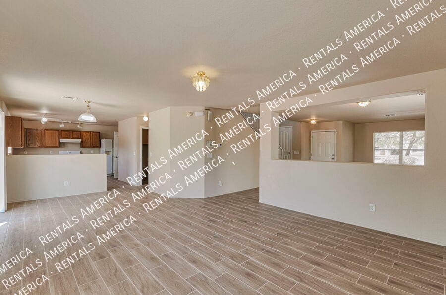 Building Photo - 6644 S SQUAWROOT Pl