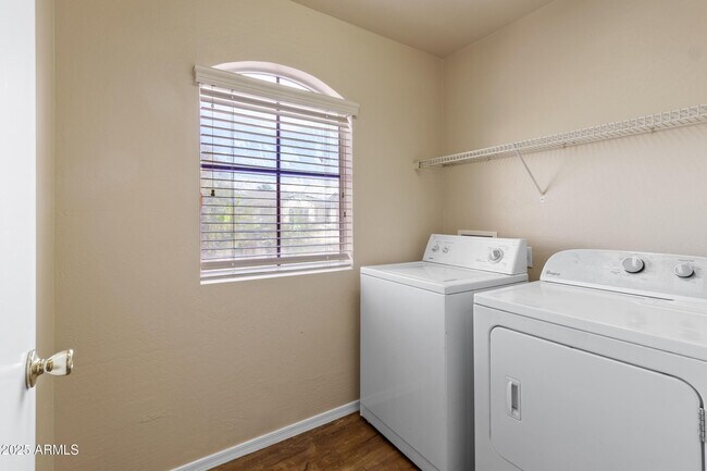 Building Photo - 2416 S 90th Glen