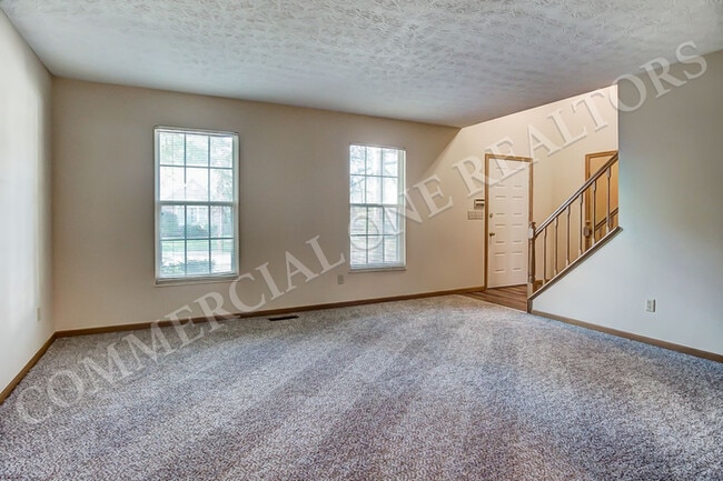 Building Photo - Beautiful 4 bedroom home near Polaris