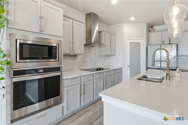 Building Photo - 3809 Donald Dr