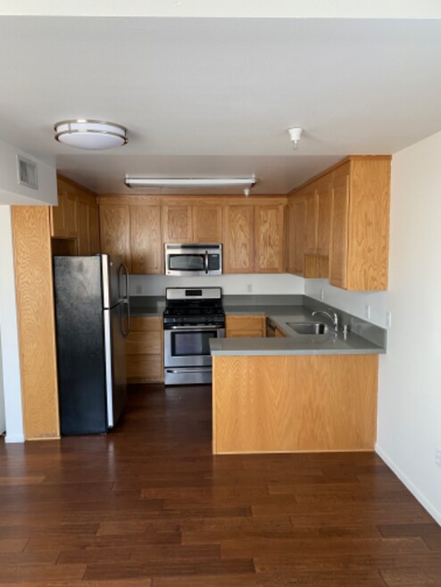 Building Photo - 3627 Dunn Dr