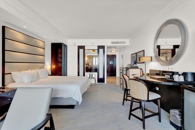 Building Photo - 4391 Collins Ave