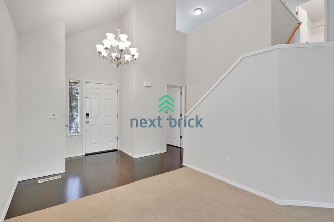 Building Photo - 3 BED & 2.5 BATH SINGLE FAMILY HOUSE FOR RENT