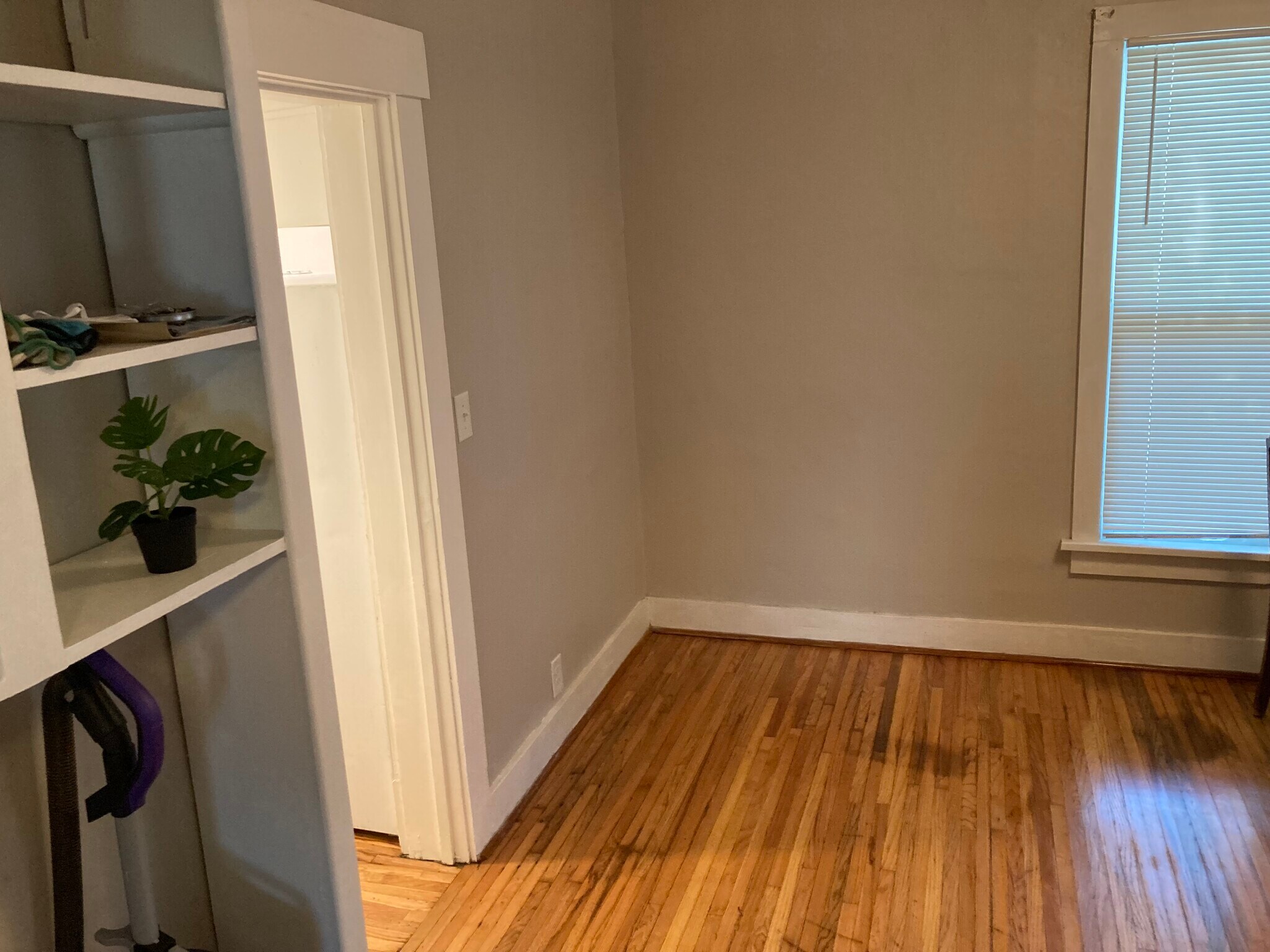 Building Photo - 1245 Van Dorn St