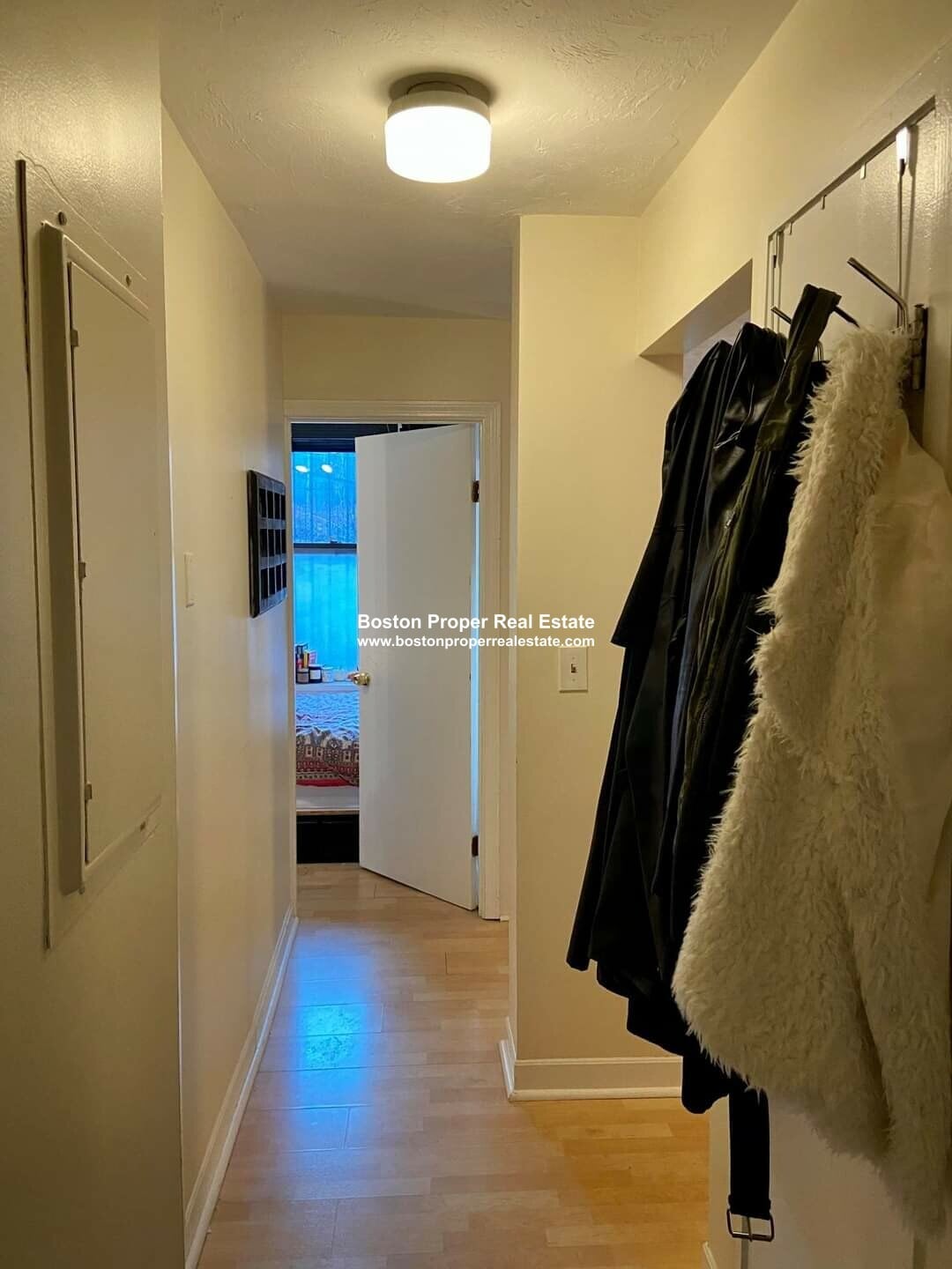 Building Photo - 5 Grove St