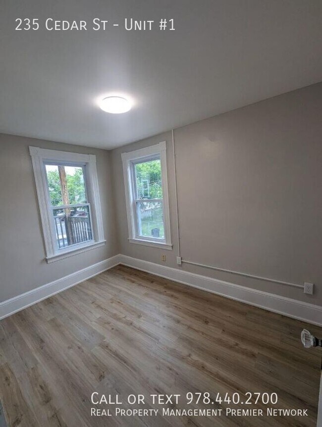 Building Photo - 235 Cedar St