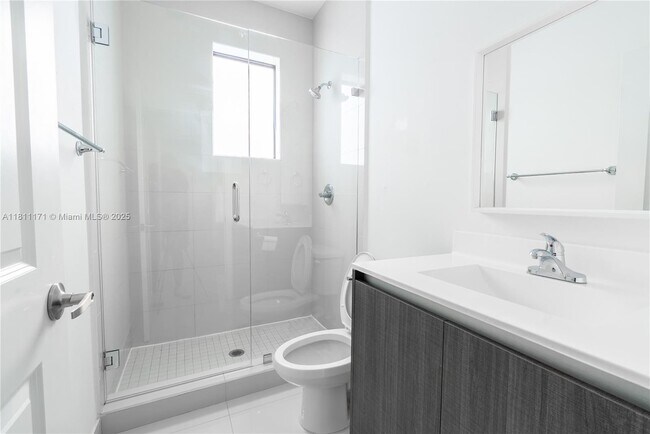 Building Photo - 481 SW 91st Ct