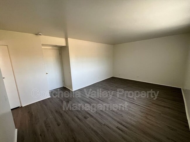 Building Photo - 550 El Cielo Rd