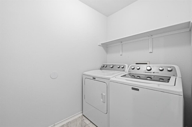 Building Photo - 123 Loon Lake Dr