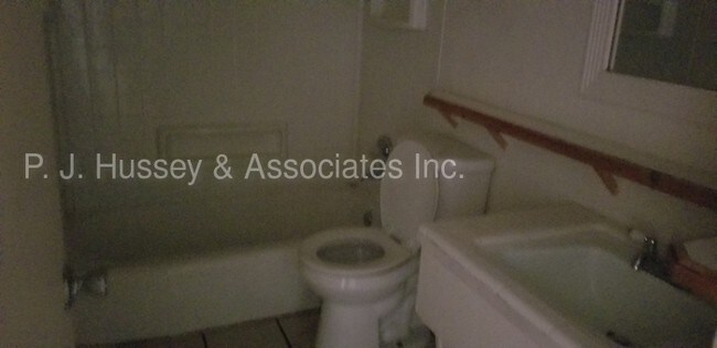 Building Photo - 3rd Ave and Camelback