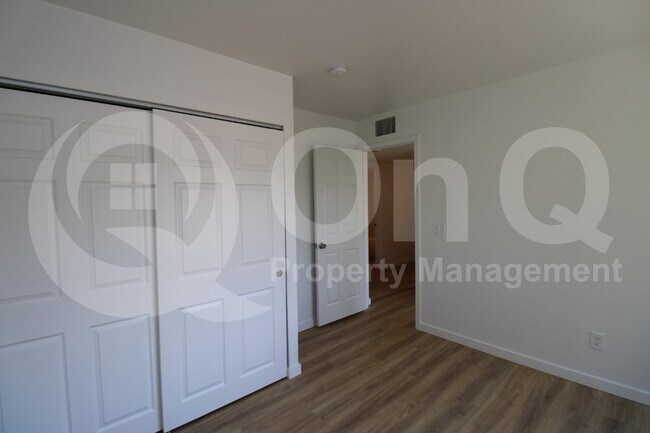 Building Photo - 1464 N 54th Ave