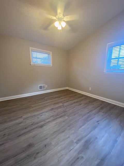 Building Photo - 901 Campbell St