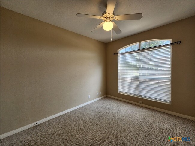 Building Photo - 1771 Oak Glen